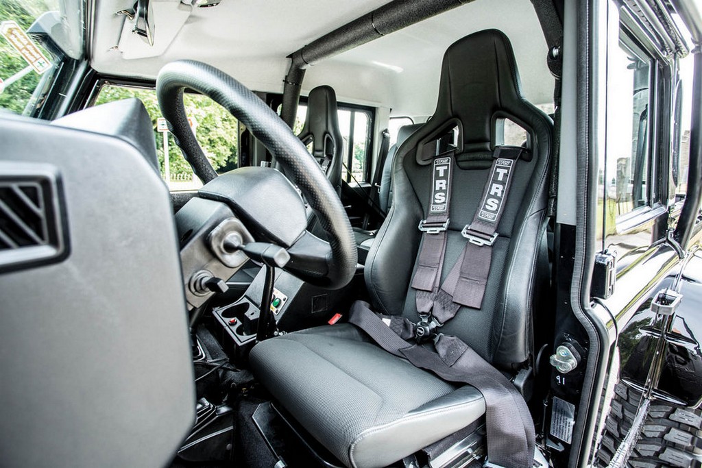 2014 - LAND ROVER DEFENDER SVX ‘SPECTRE’, foto 17