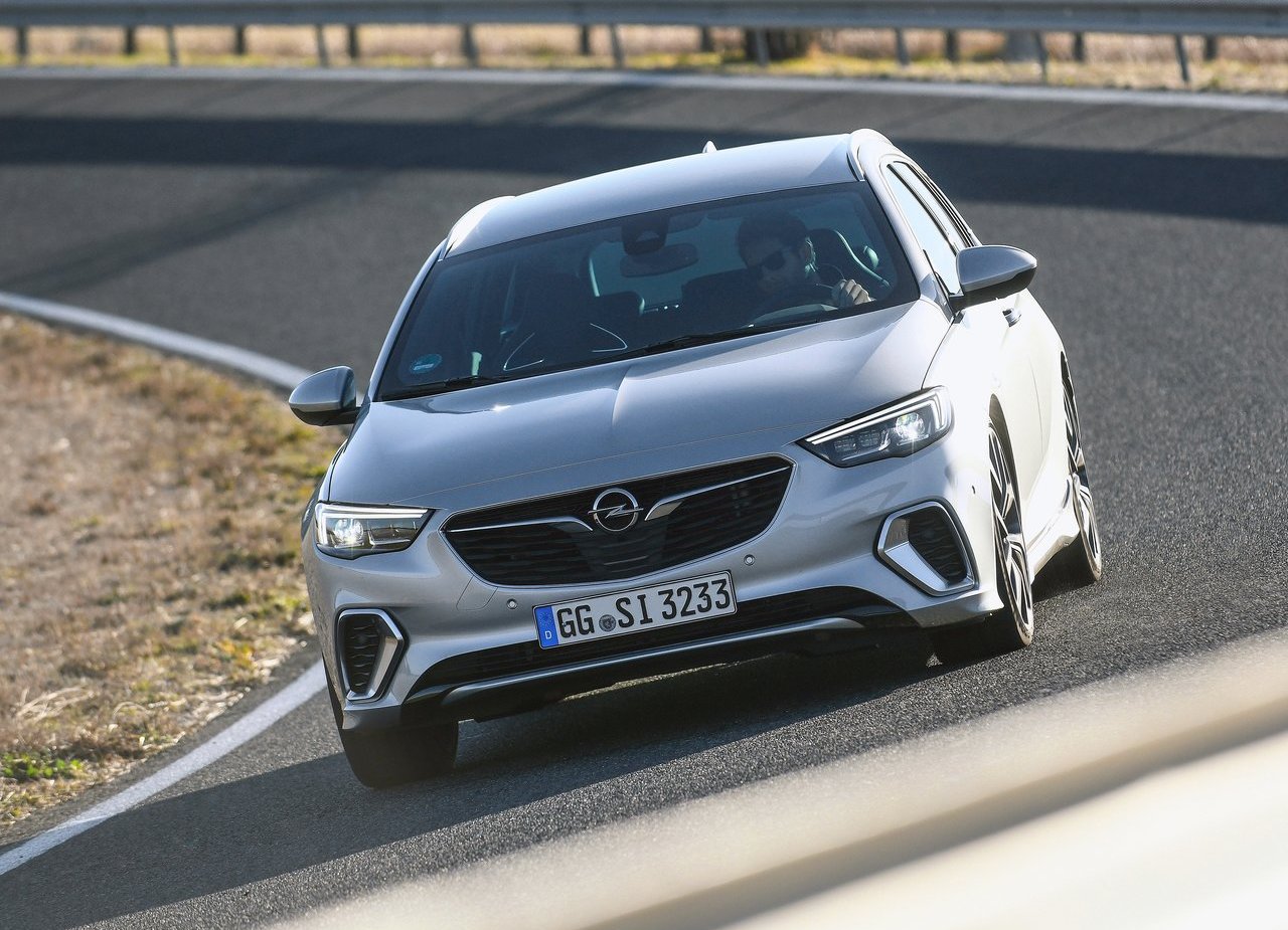 2018 - OPEL INSIGNIA GSi SPORTS TOURER, foto 16