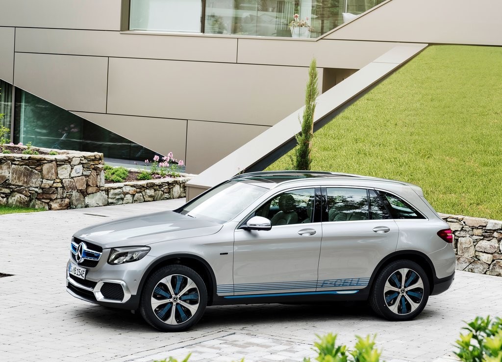 2017 - MERCEDES-BENZ GLC F-CELL CONCEPT, foto 3