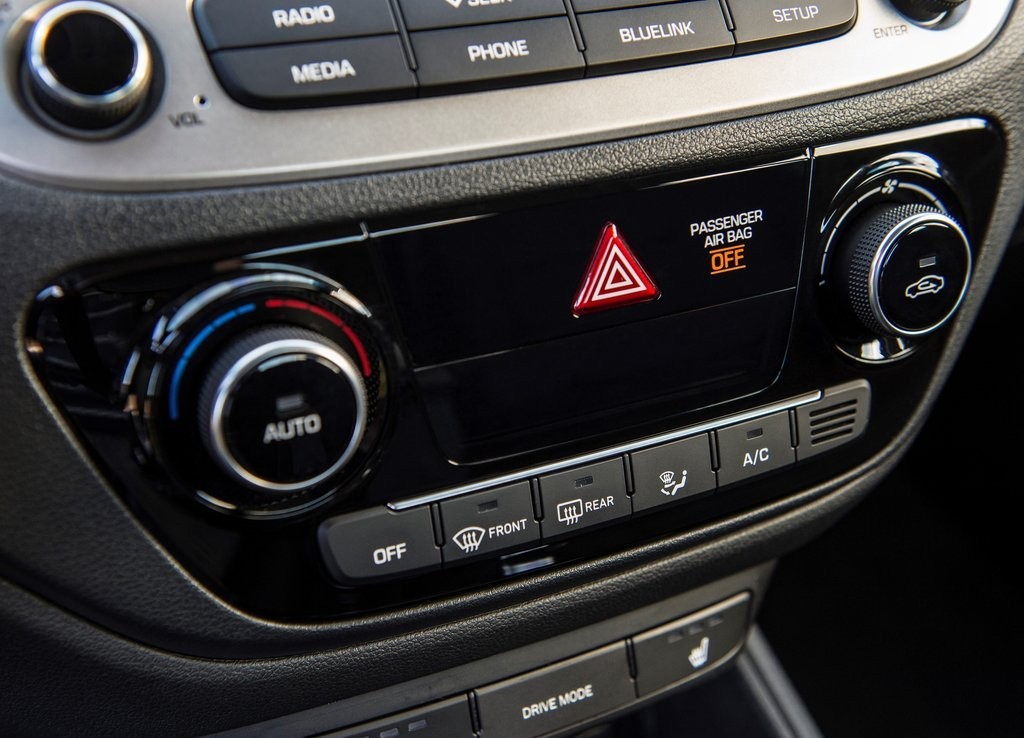 HYUNDAI ACCENT, foto 24