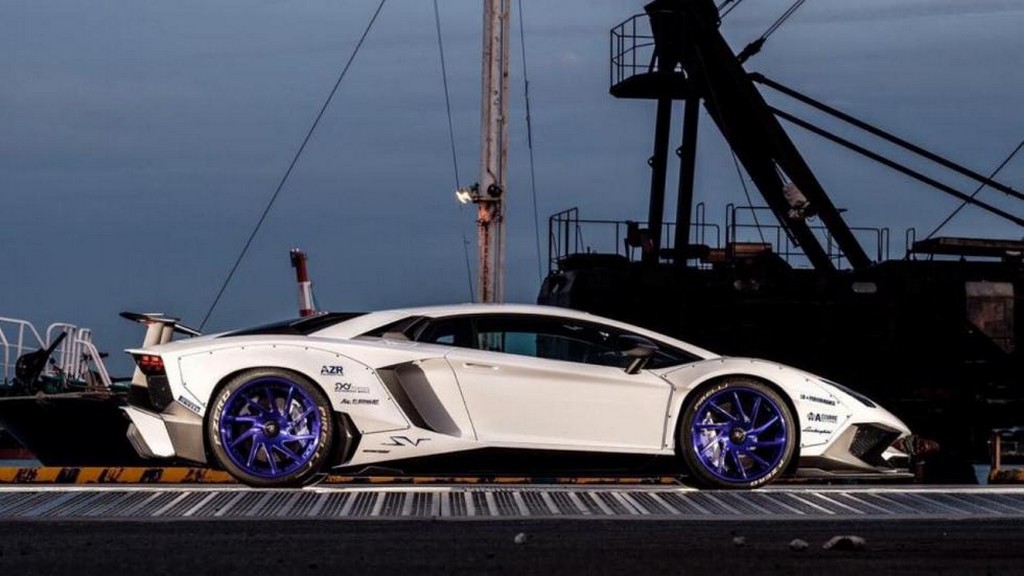 2017 - LAMBORGHINI AVENTADOR SV BY LIBERTY WALK, foto 4
