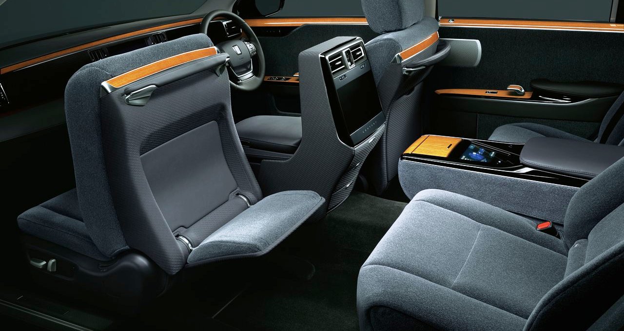 2018 - TOYOTA CENTURY, foto 35