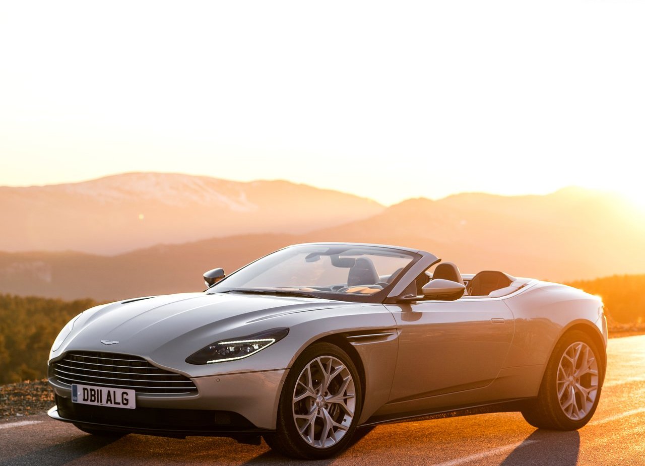 ASTON MARTIN DB11 VOLANTE, foto 18