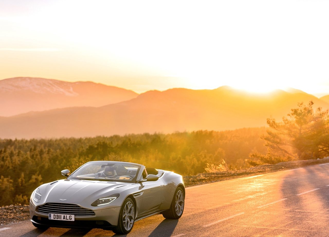 ASTON MARTIN DB11 VOLANTE, foto 25