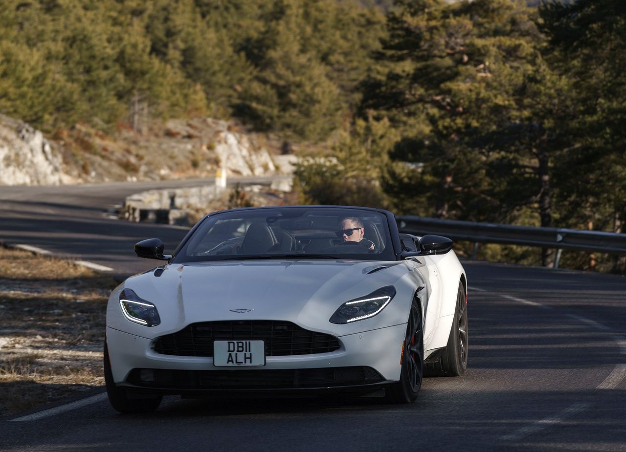 ASTON MARTIN DB11 VOLANTE, foto 88
