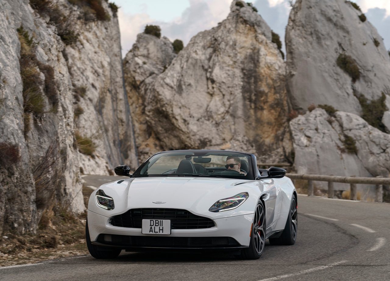 ASTON MARTIN DB11 VOLANTE, foto 89
