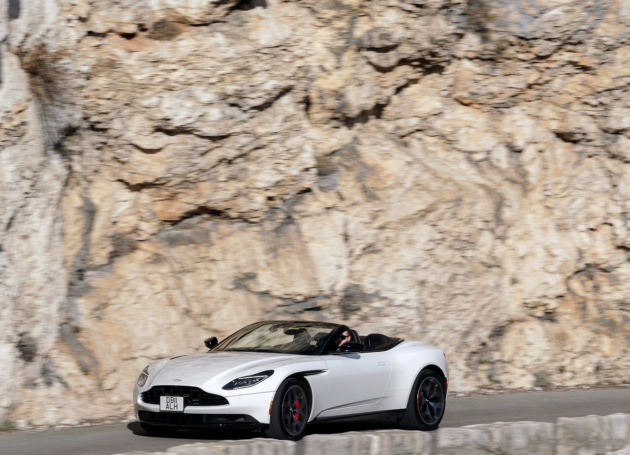 ASTON MARTIN DB11 VOLANTE, foto 90