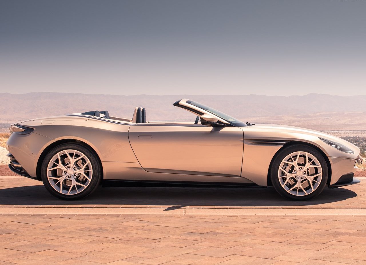 ASTON MARTIN DB11 VOLANTE, foto 93