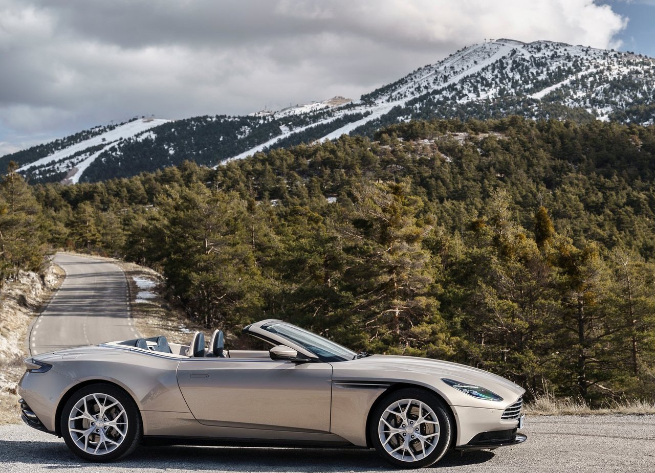 ASTON MARTIN DB11 VOLANTE, foto 95