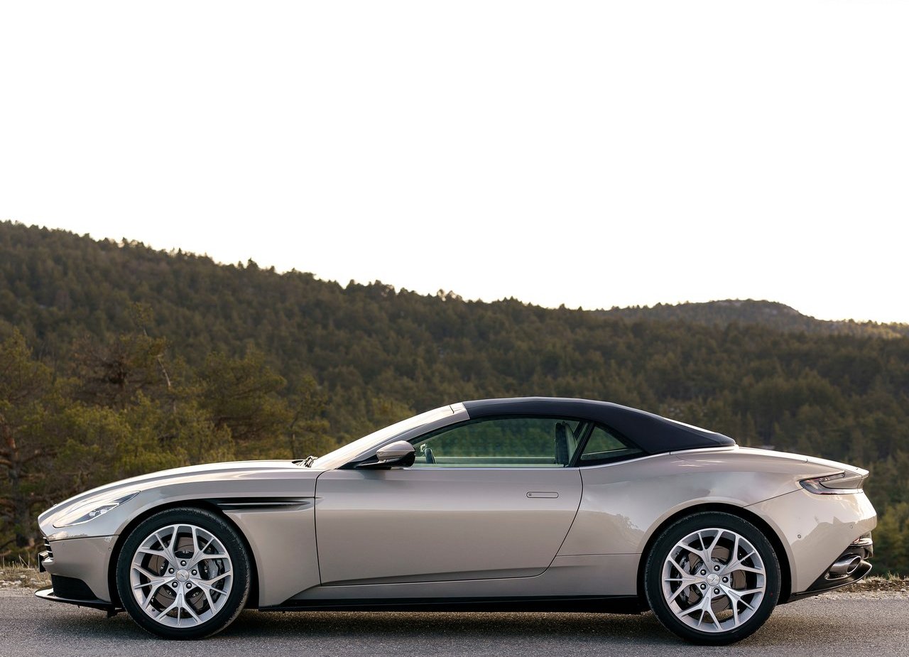 ASTON MARTIN DB11 VOLANTE, foto 96
