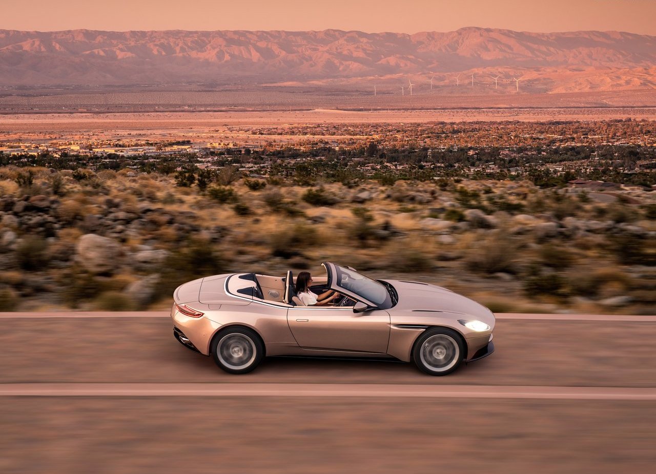 ASTON MARTIN DB11 VOLANTE, foto 98