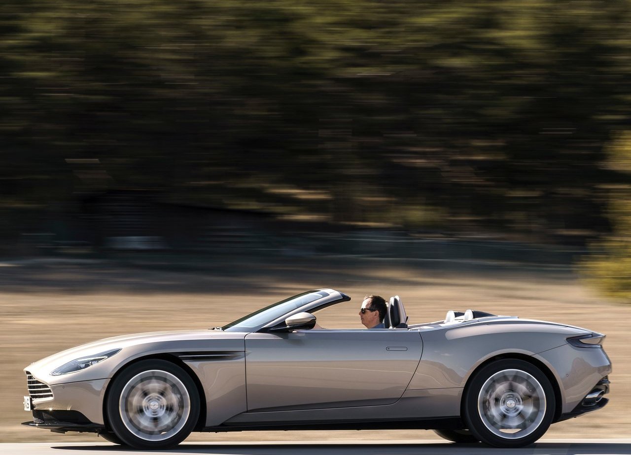 ASTON MARTIN DB11 VOLANTE, foto 101