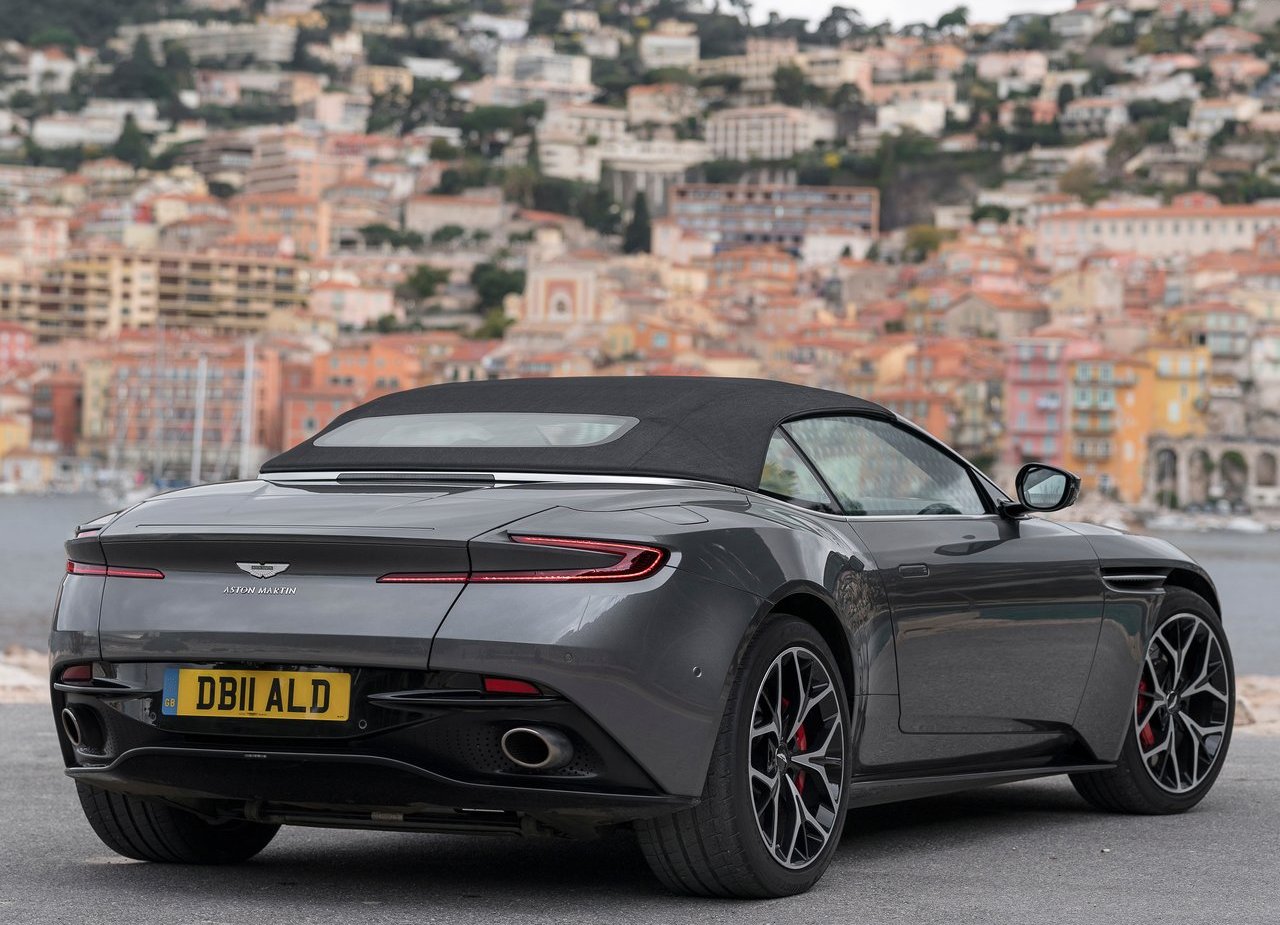 ASTON MARTIN DB11 VOLANTE, foto 107