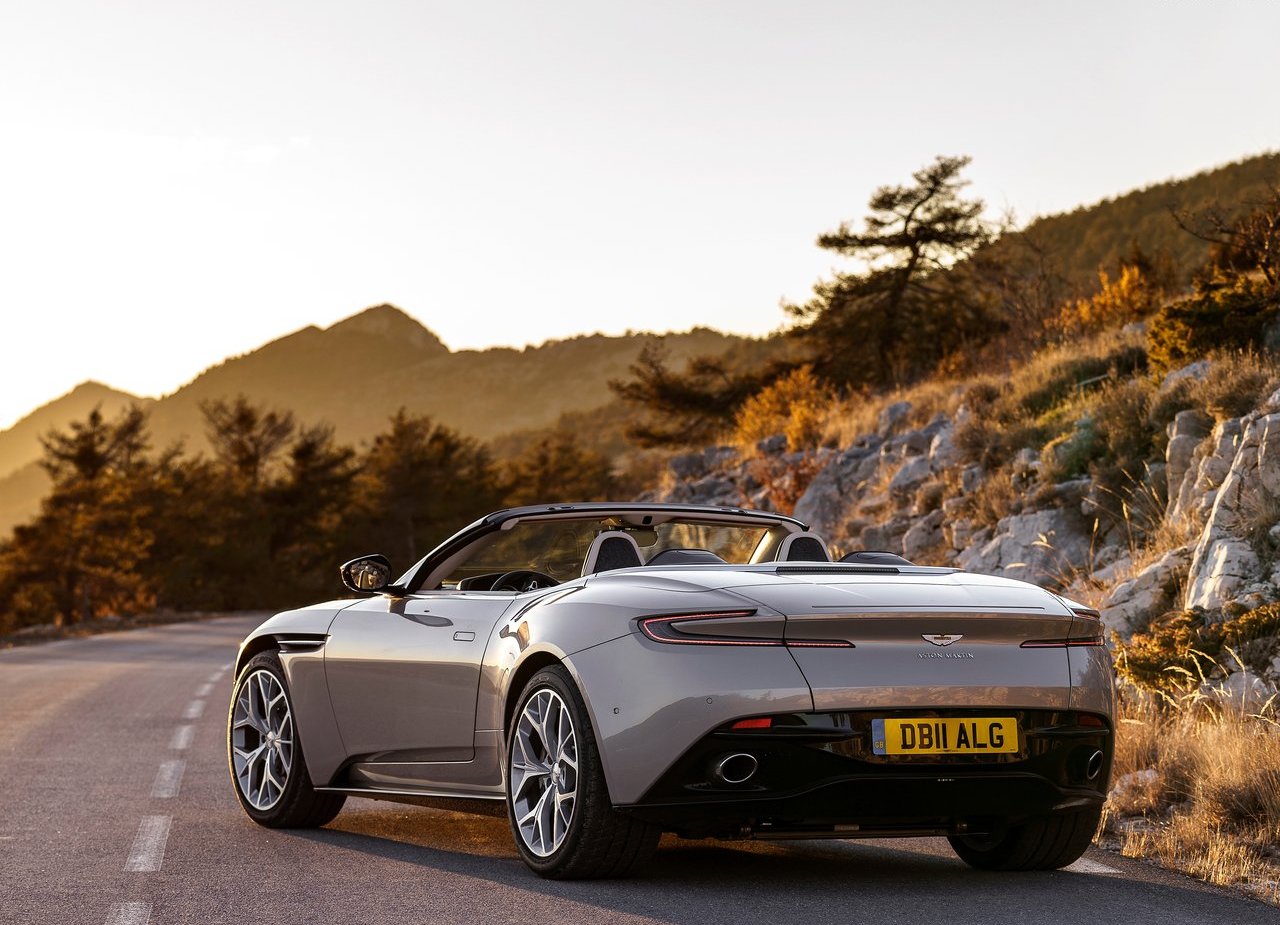 ASTON MARTIN DB11 VOLANTE, foto 114