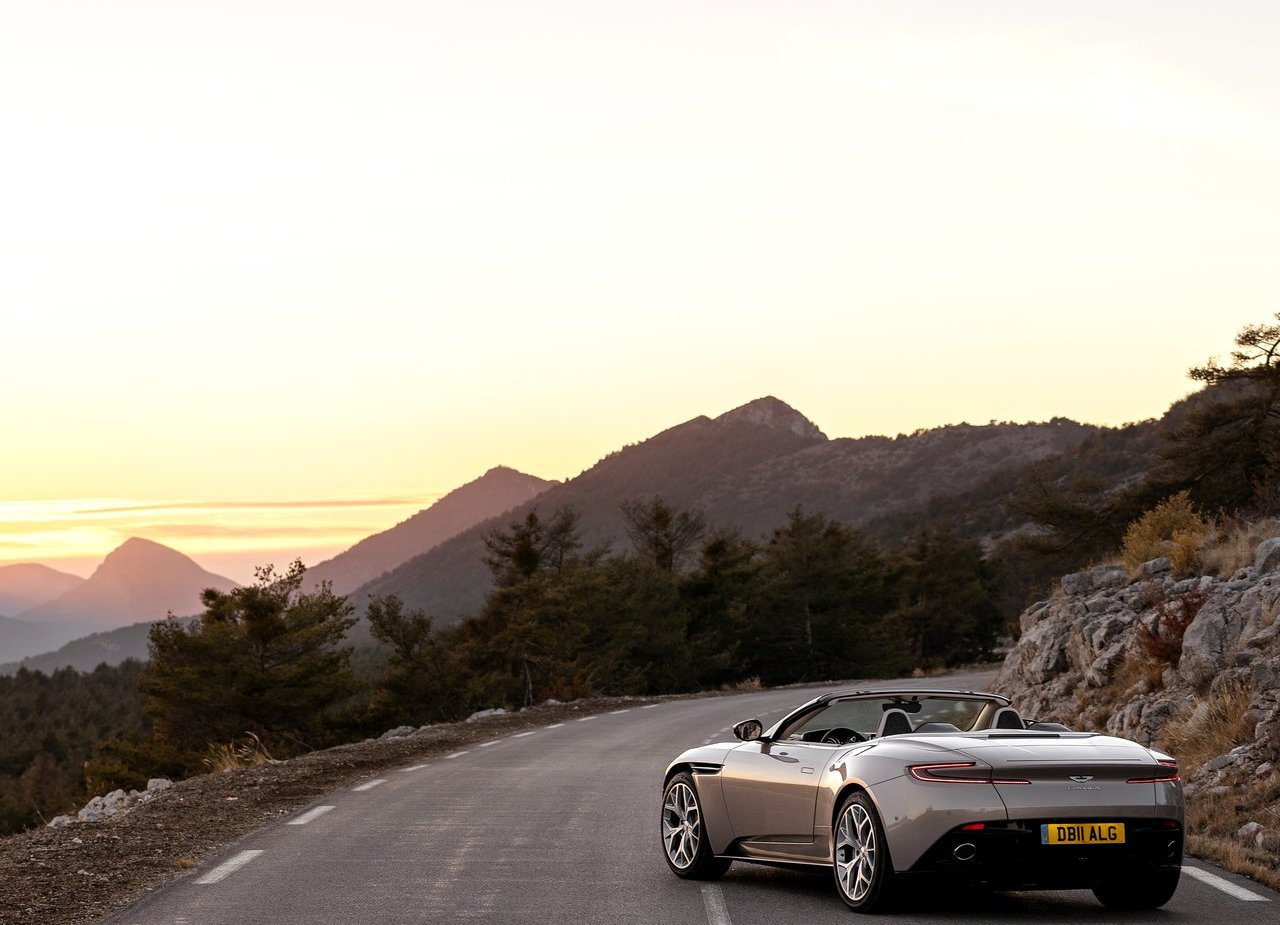 ASTON MARTIN DB11 VOLANTE, foto 115