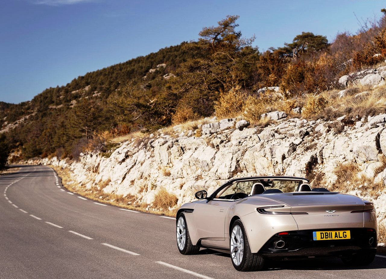 ASTON MARTIN DB11 VOLANTE, foto 117