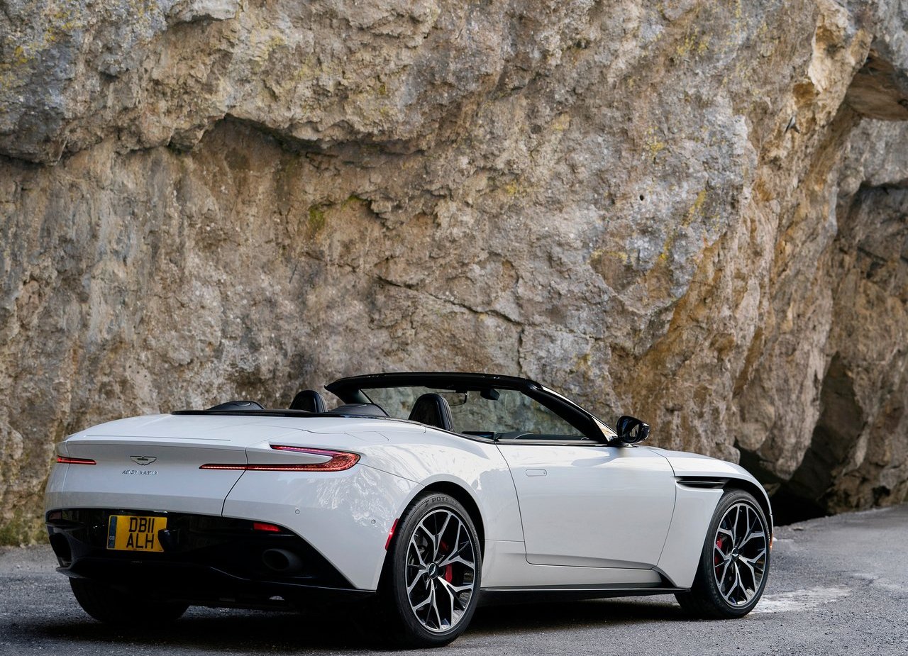 ASTON MARTIN DB11 VOLANTE, foto 120