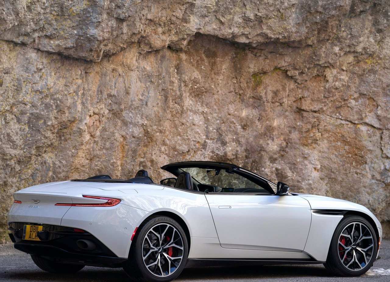 ASTON MARTIN DB11 VOLANTE, foto 121