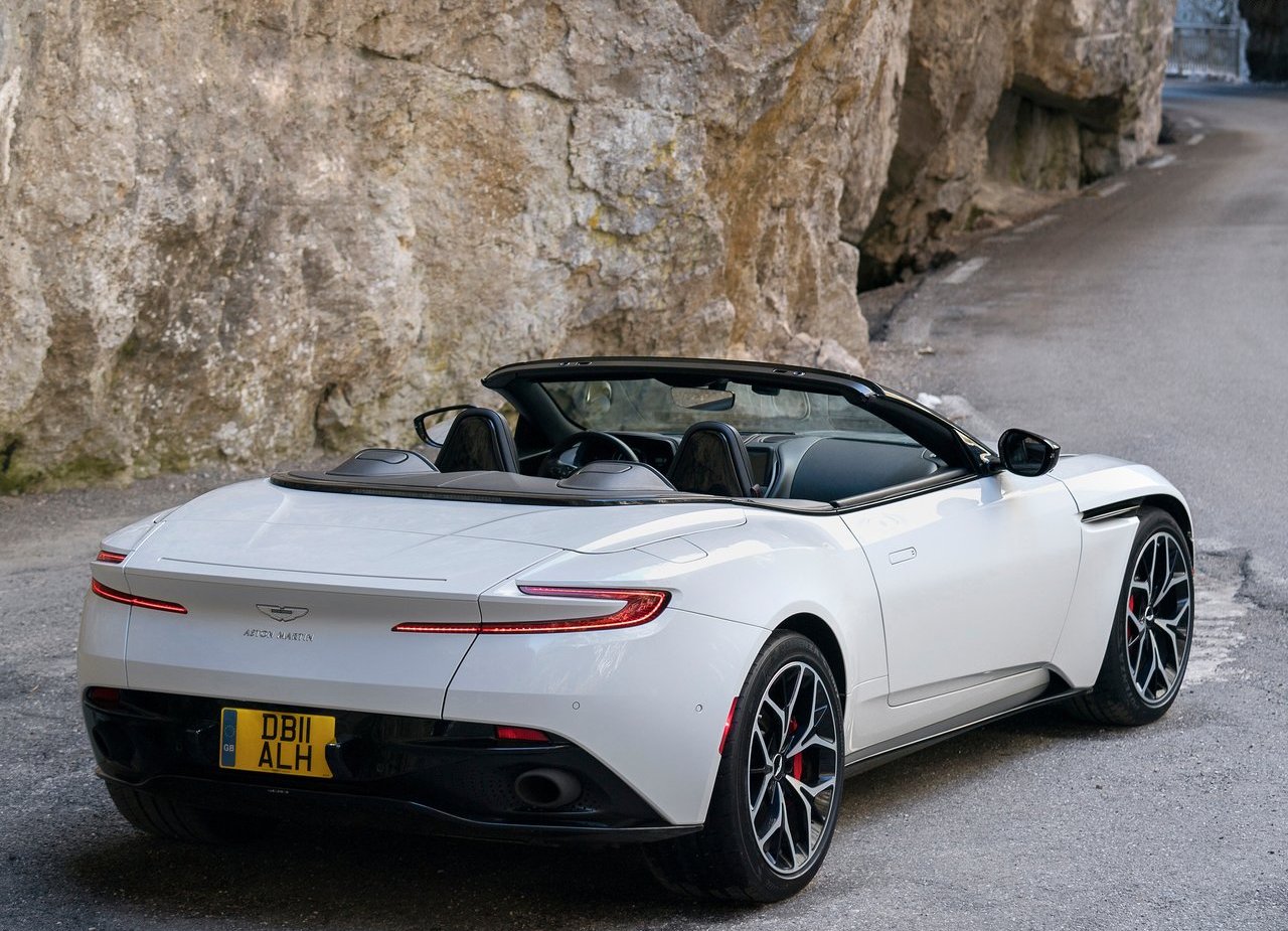 ASTON MARTIN DB11 VOLANTE, foto 122