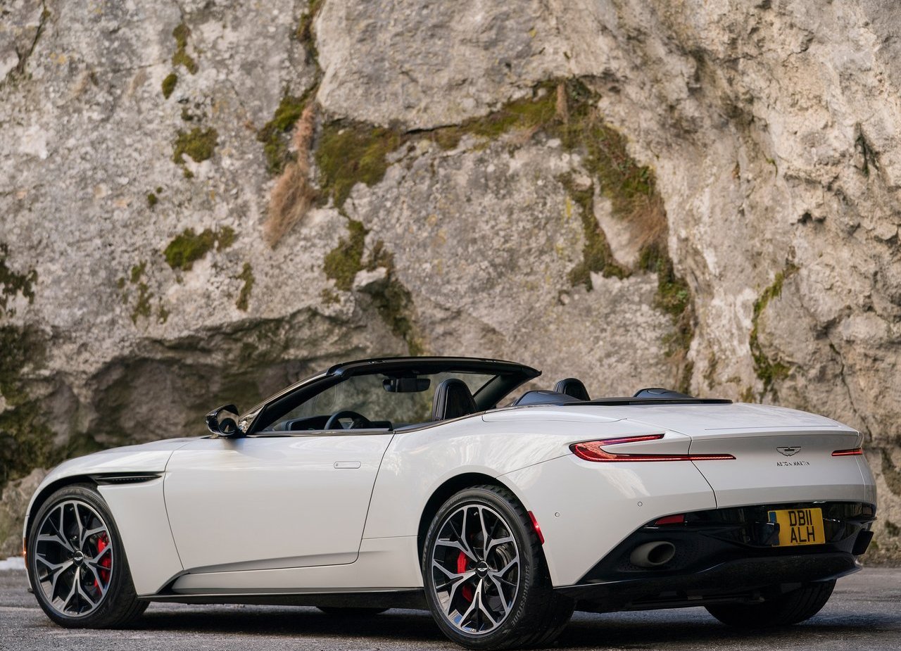 ASTON MARTIN DB11 VOLANTE, foto 125