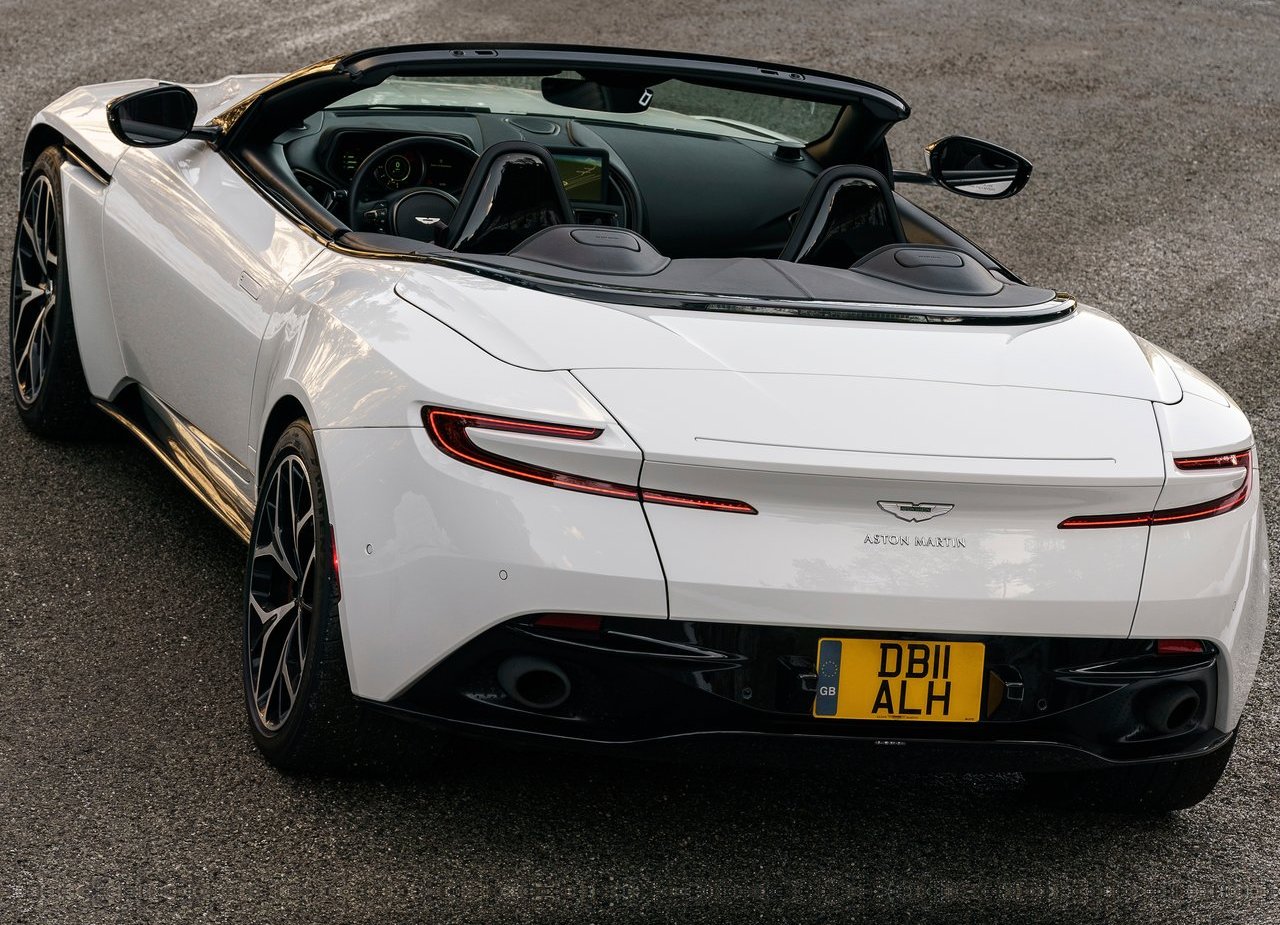ASTON MARTIN DB11 VOLANTE, foto 130