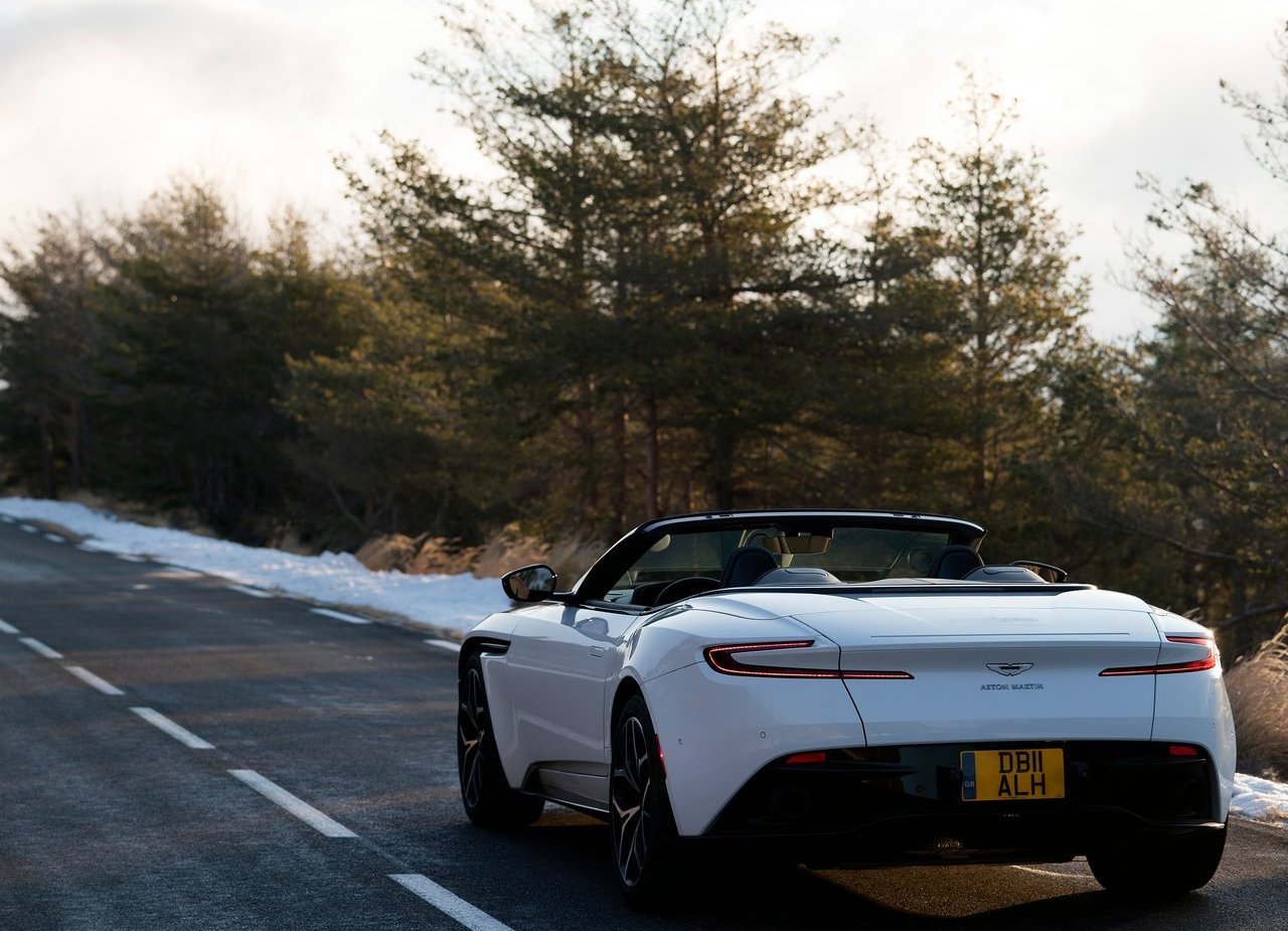 ASTON MARTIN DB11 VOLANTE, foto 134