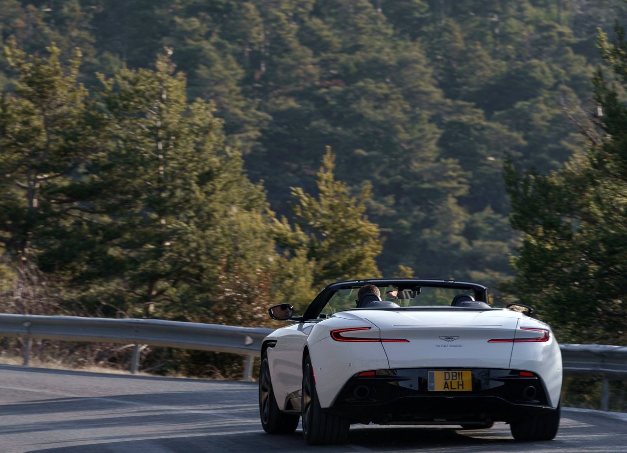 ASTON MARTIN DB11 VOLANTE, foto 135