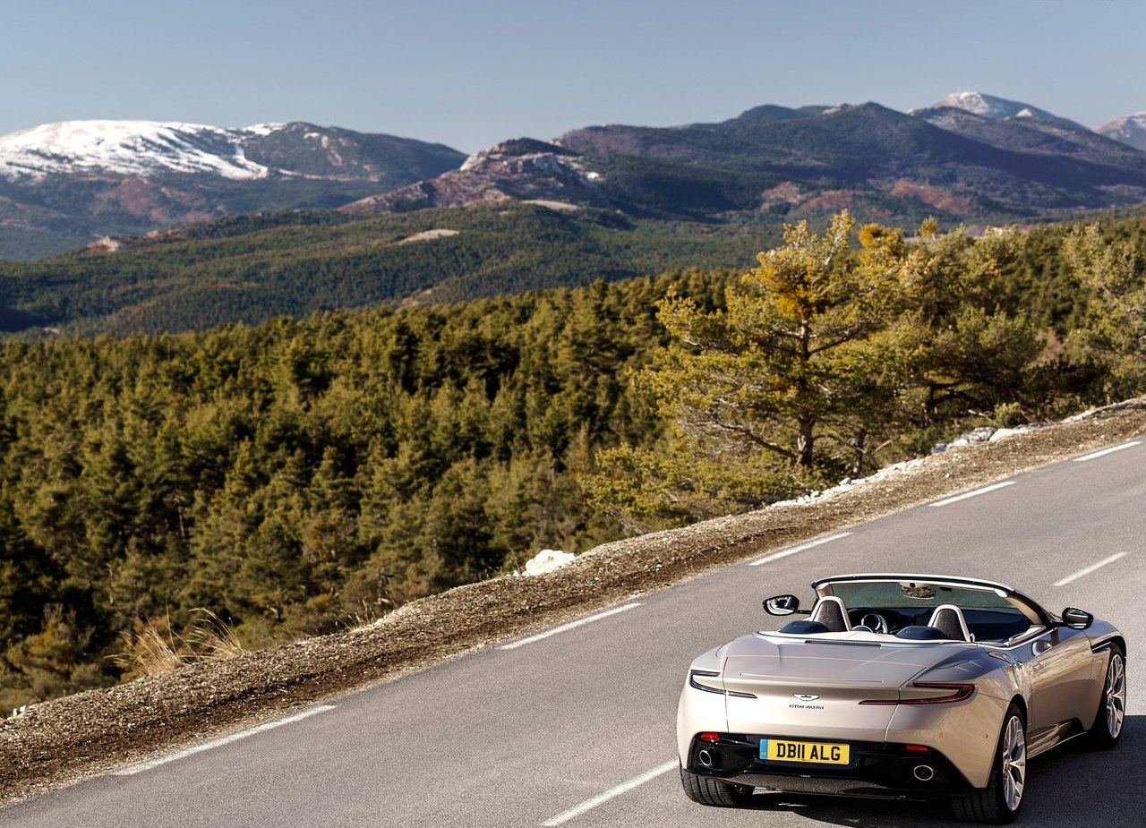 ASTON MARTIN DB11 VOLANTE, foto 141