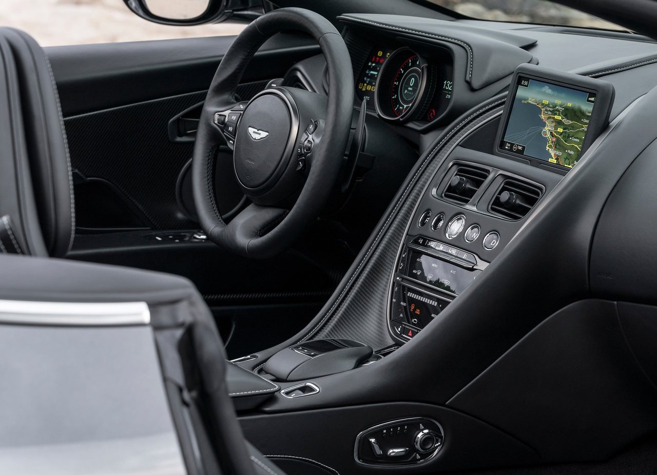 ASTON MARTIN DB11 VOLANTE, foto 170