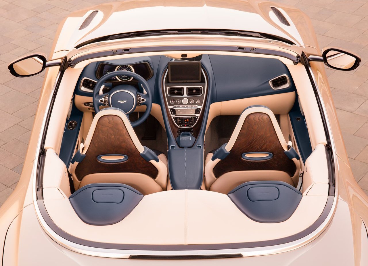 ASTON MARTIN DB11 VOLANTE, foto 174