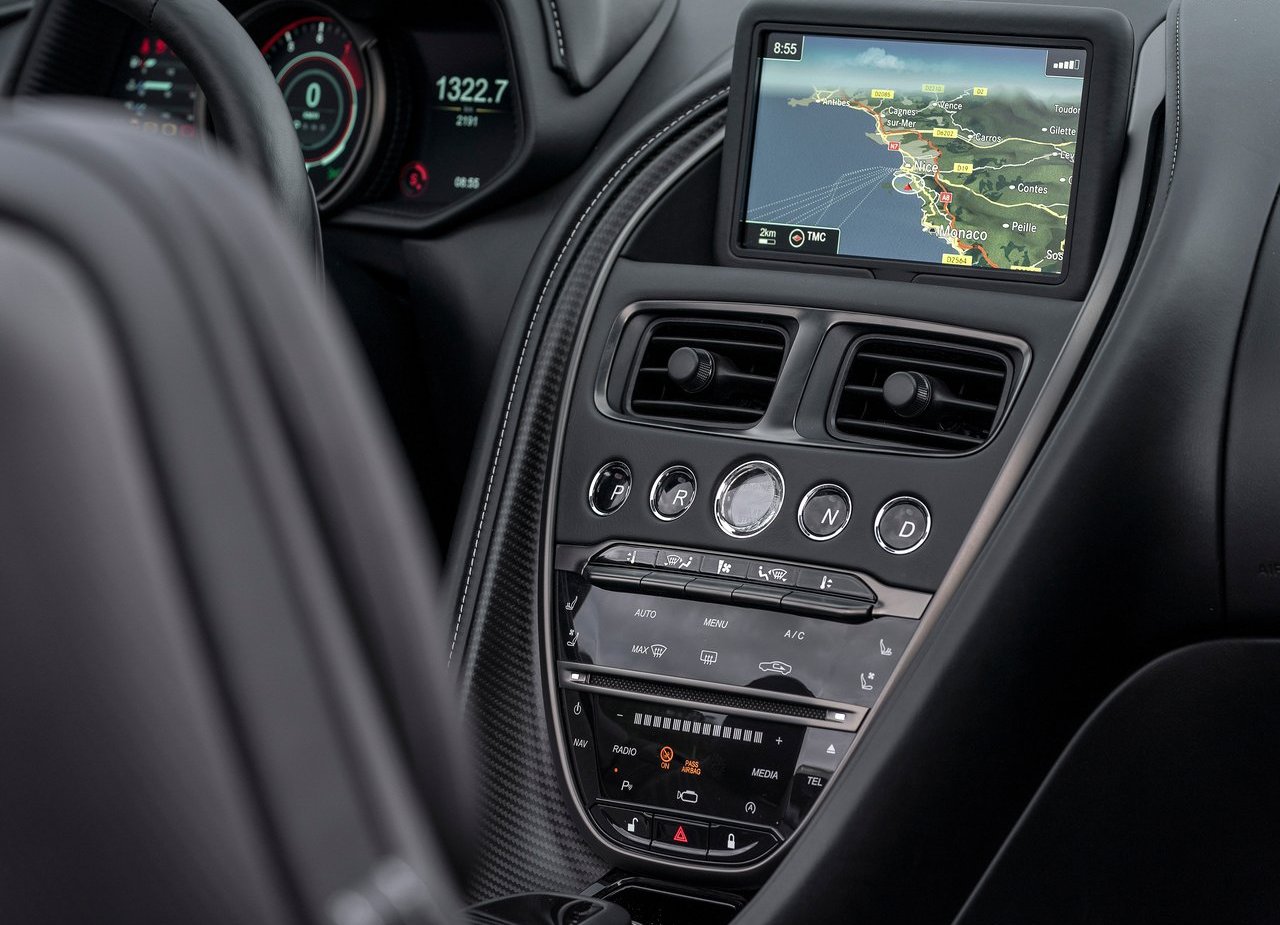 ASTON MARTIN DB11 VOLANTE, foto 177