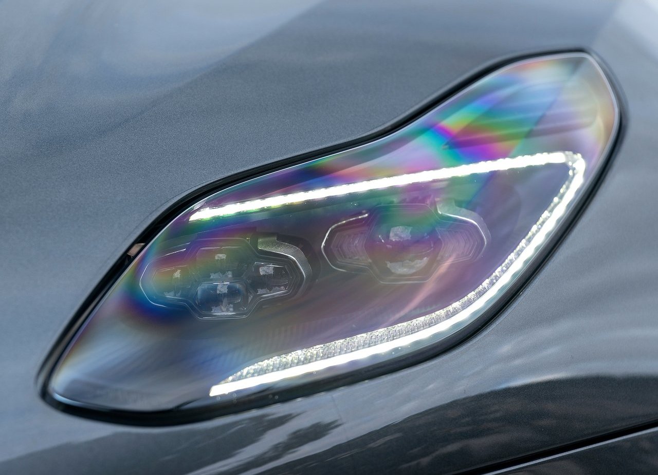 ASTON MARTIN DB11 VOLANTE, foto 212