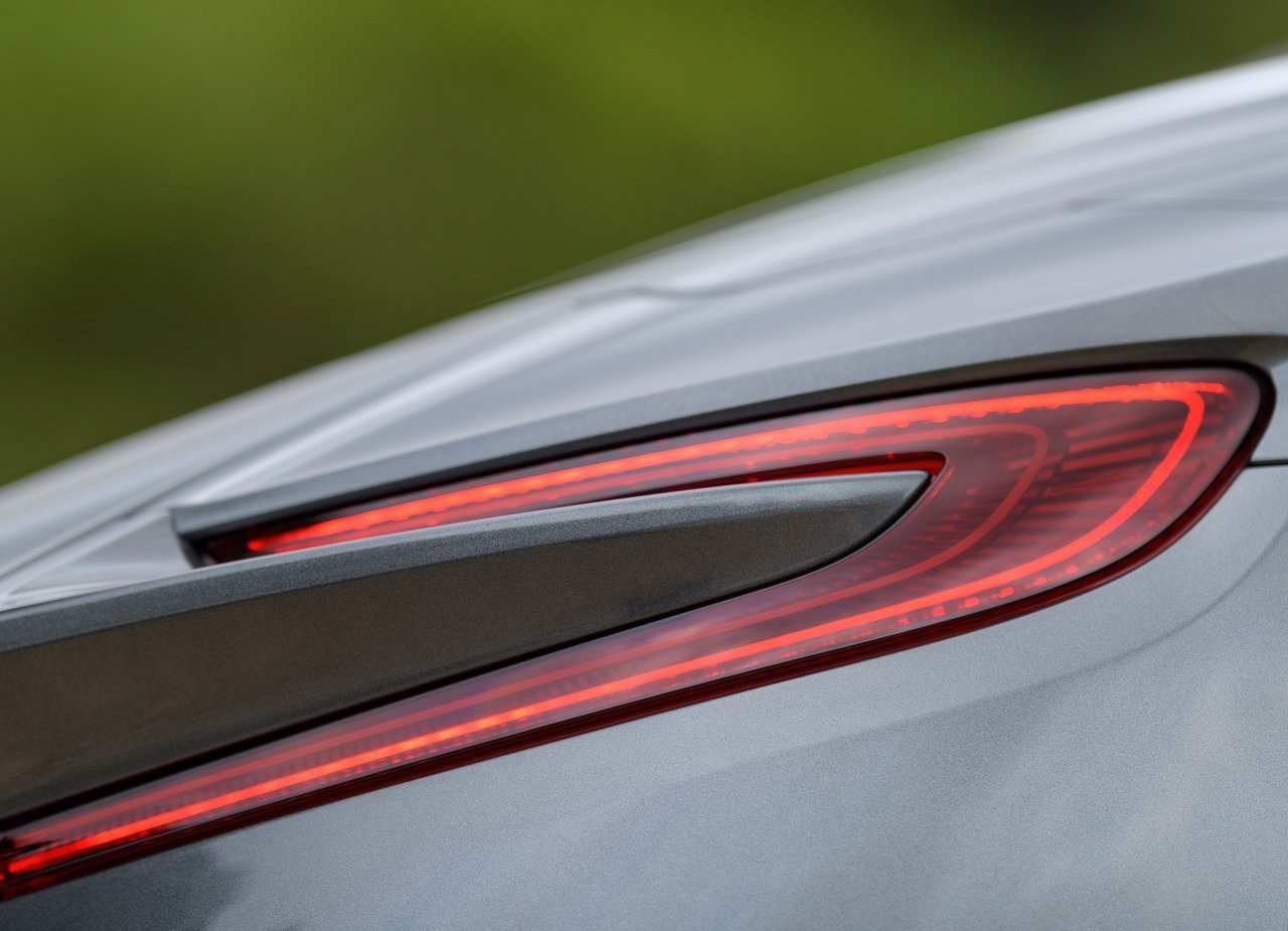 ASTON MARTIN DB11 VOLANTE, foto 220