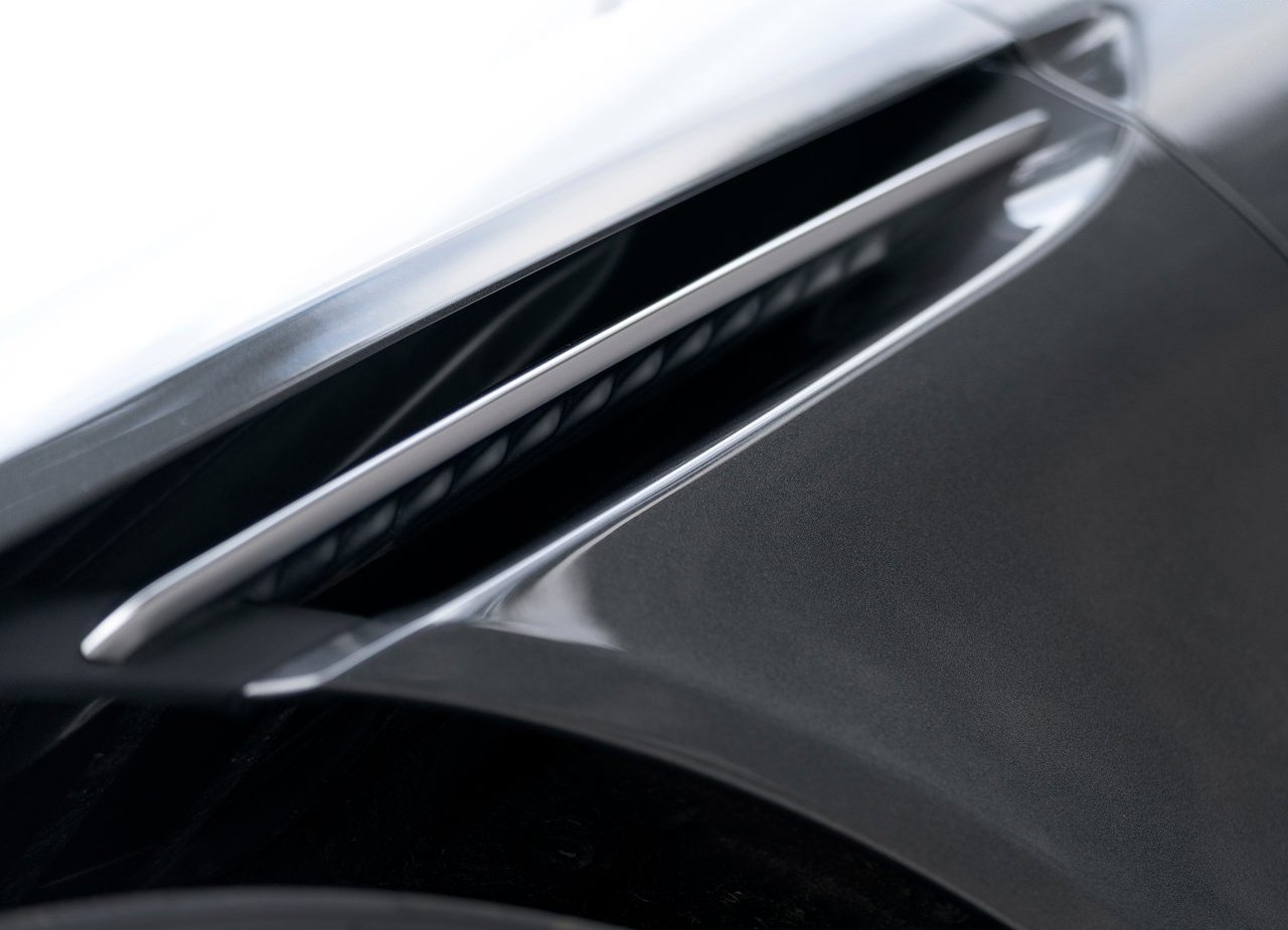 ASTON MARTIN DB11 VOLANTE, foto 229