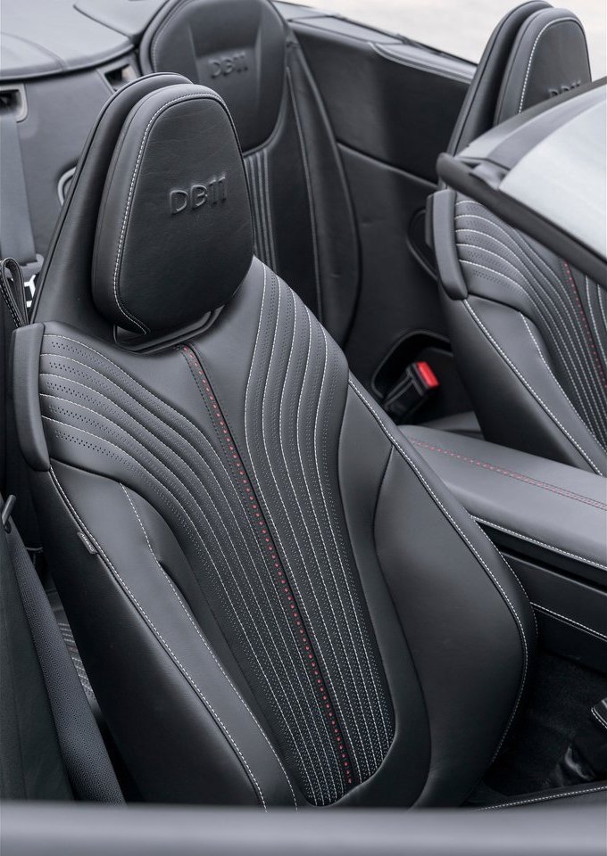 ASTON MARTIN DB11 VOLANTE, foto 251