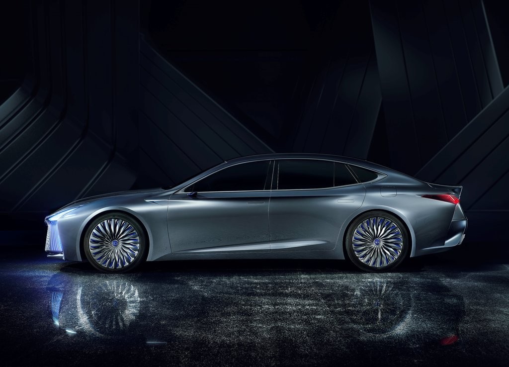 2017 - LEXUS LS CONCEPT, foto 4