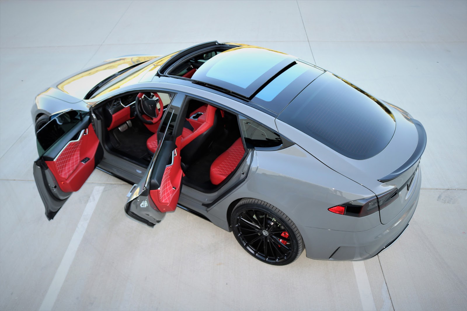 2017 - TESLA MODEL S BY ZERO TO 60 DESIGNS, foto 7