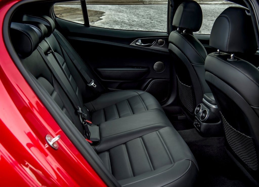 2018 - KIA STINGER UK VERSION, foto 121