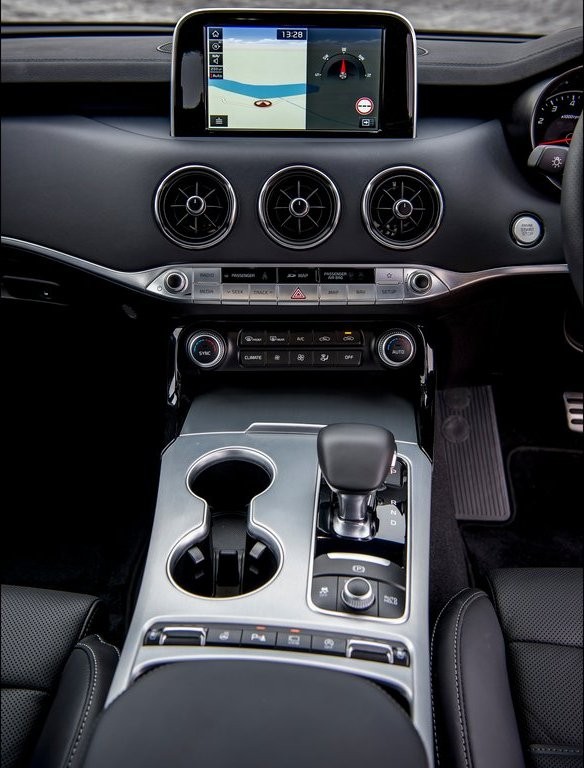 2018 - KIA STINGER UK VERSION, foto 203