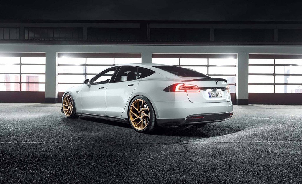 2017 - TESLA MODEL S BY NOVITEC, foto 2