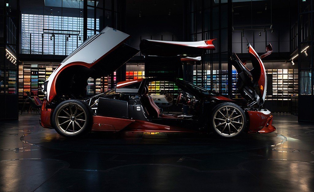 2017 - PAGANI HUAYRA LAMPO, foto 4