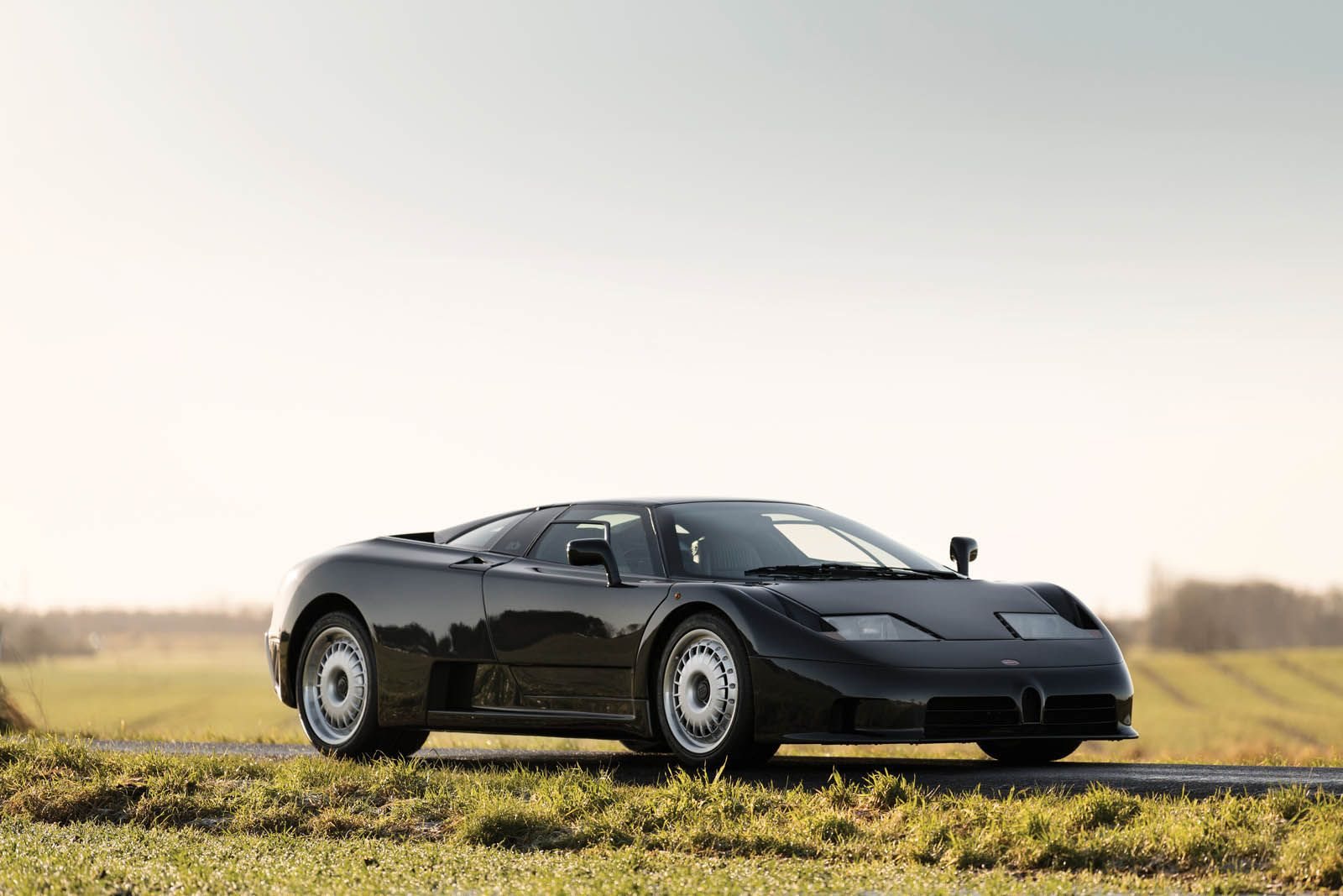 BUGATTI EB-110 GT BLACK, foto 1