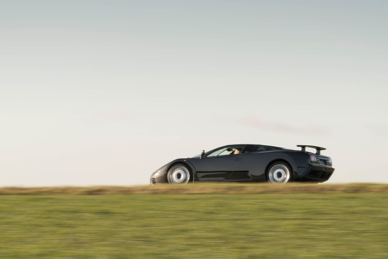 BUGATTI EB-110 GT BLACK, foto 9