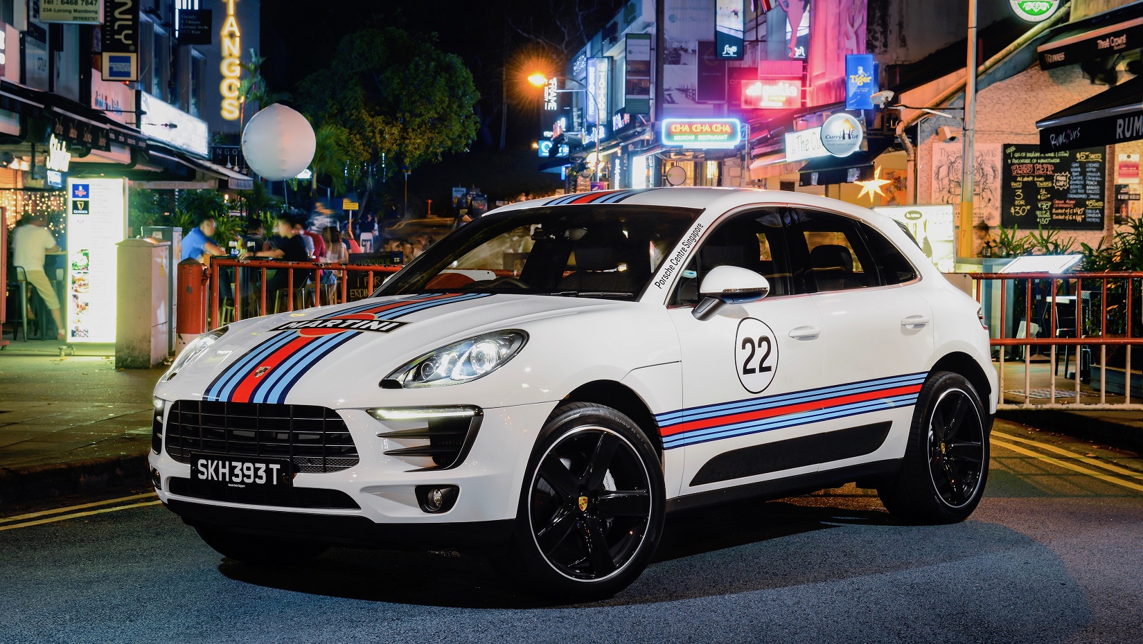 2017 - PORSCHE MACAN MOTORSPORTS LEGENDS, foto 2