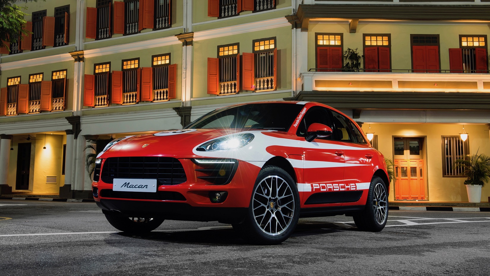 2017 - PORSCHE MACAN MOTORSPORTS LEGENDS, foto 5
