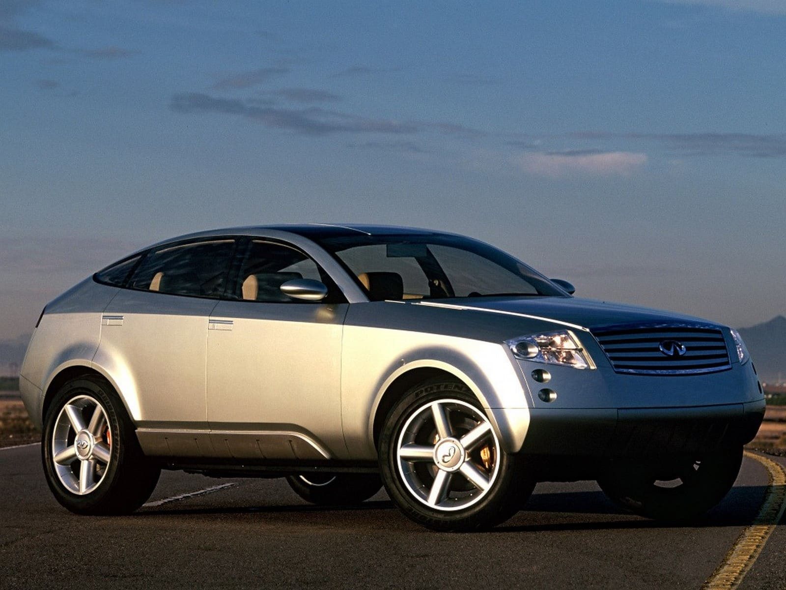 2001 - INFINITI FX45 CONCEPT, foto 2
