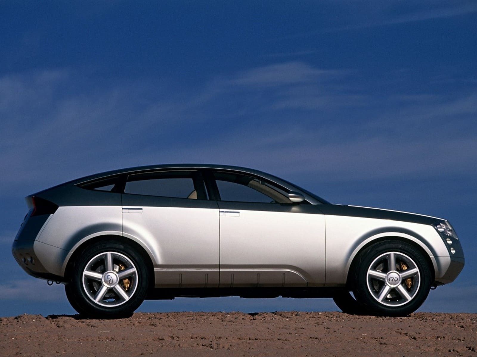 2001 - INFINITI FX45 CONCEPT, foto 7