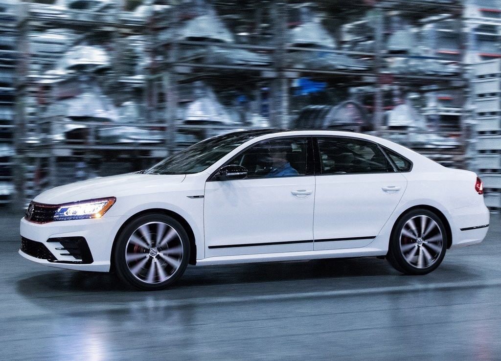 2018 - VOLKSWAGEN PASSAT GT US VERSION, foto 2