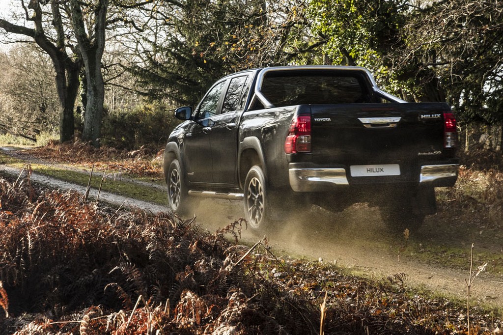 2018 - TOYOTA HILUX INVINCIBLE 50 'CHROME EDITION', foto 4