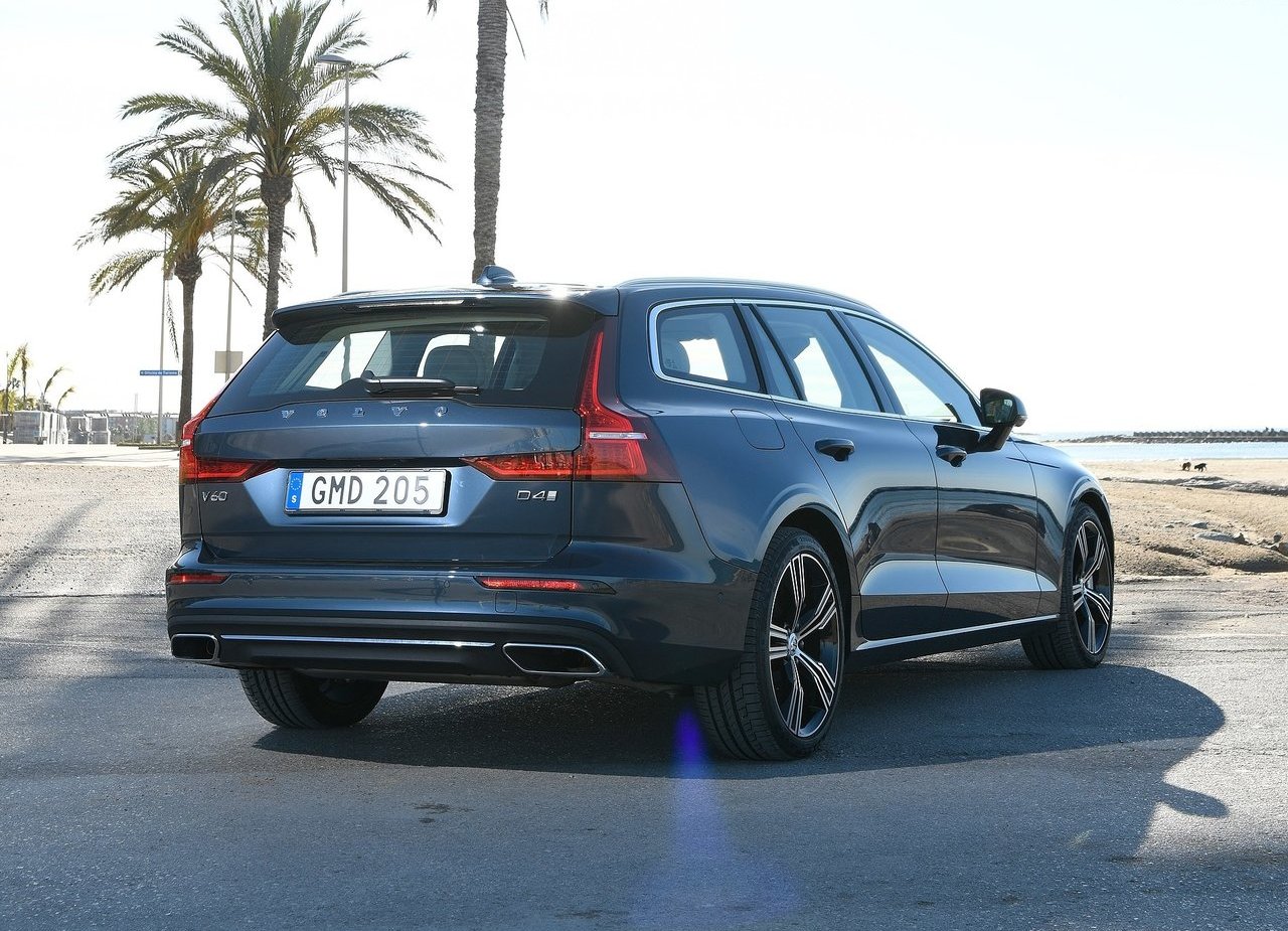 2019 - VOLVO V60, foto 90